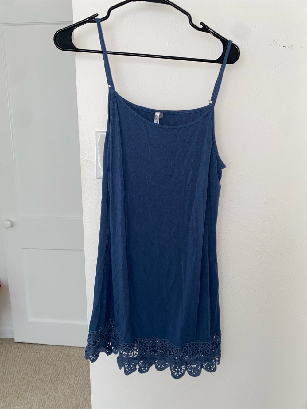 Monoreno Navy Blue Mini Dress with Lace Hem- size XL fits like a M